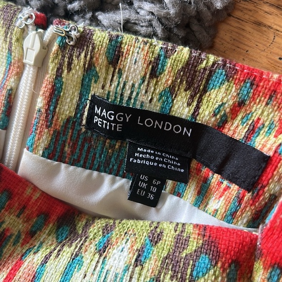 Maggy London Ikat Stipe Woven Boho Sheath Dress Square Neck Size 6P - Picture 9 of 13